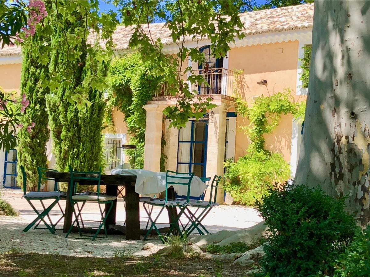 Bastide Du Regent Hotel Le Thor Exterior photo